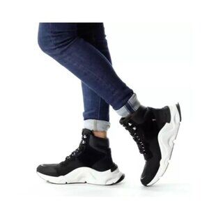 Sorel Boots Womens 8 Kinetic Rnegd Sport Waterproof Sneakers Shoes Casual